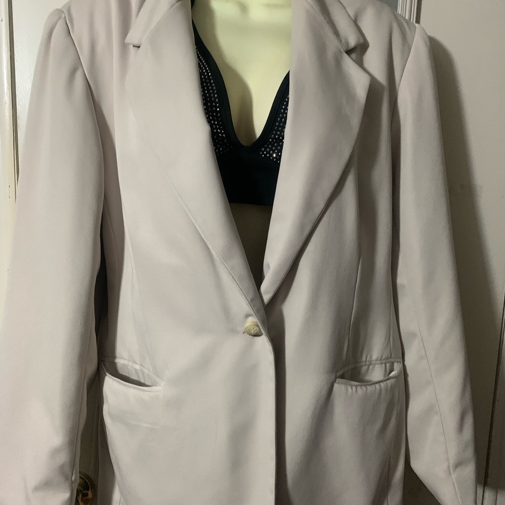 Women's Cream Blazer